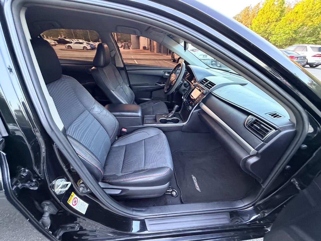 Toyota Camry SE 2015