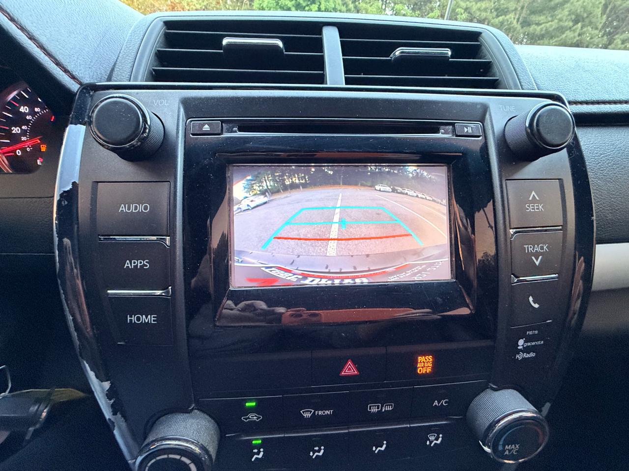 Toyota Camry SE 2015