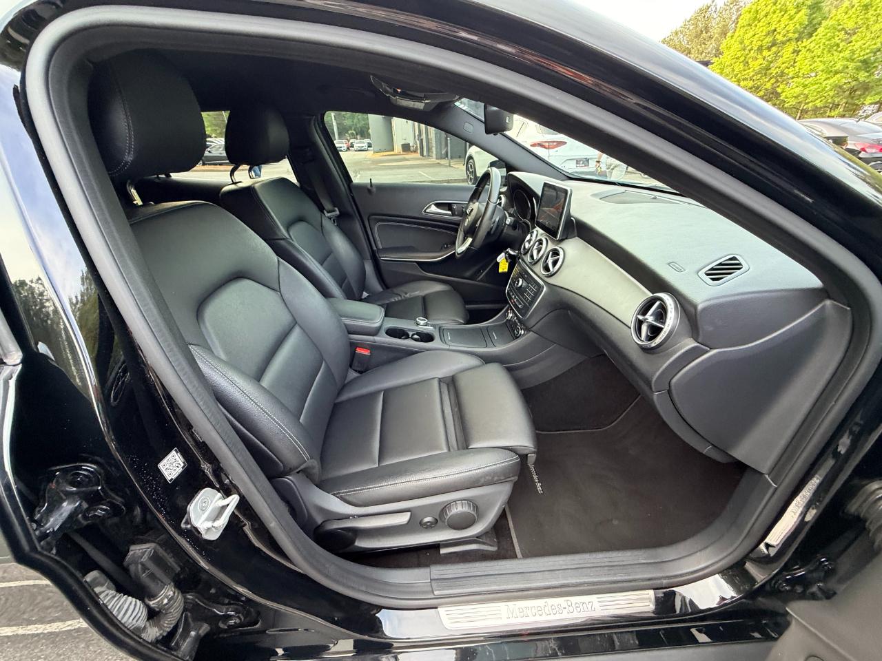 Mercedes-Benz GLA-Class GLA250 2016