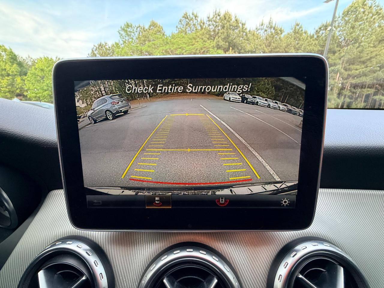 Mercedes-Benz GLA-Class GLA250 2016