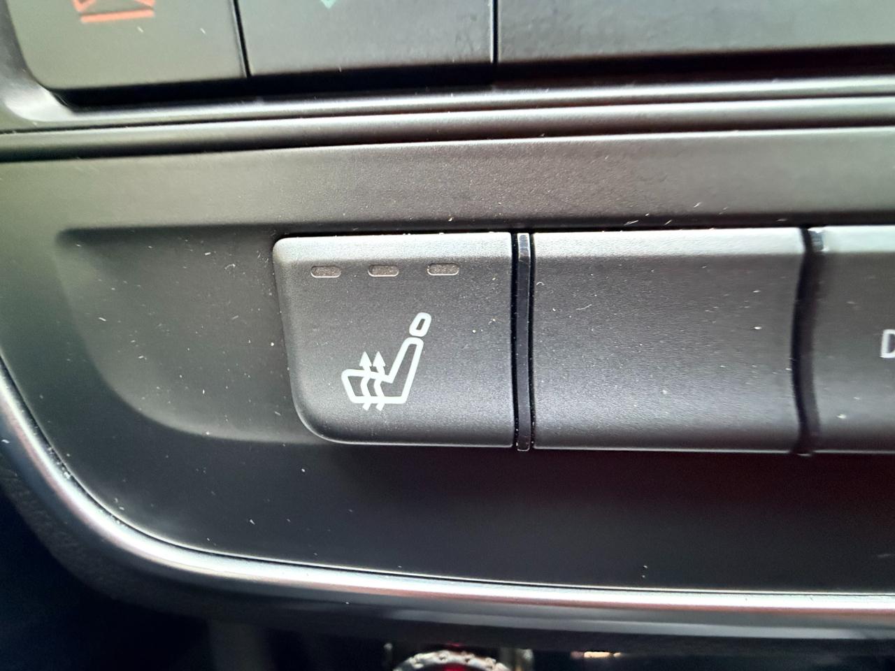 Mercedes-Benz GLA-Class GLA250 2016