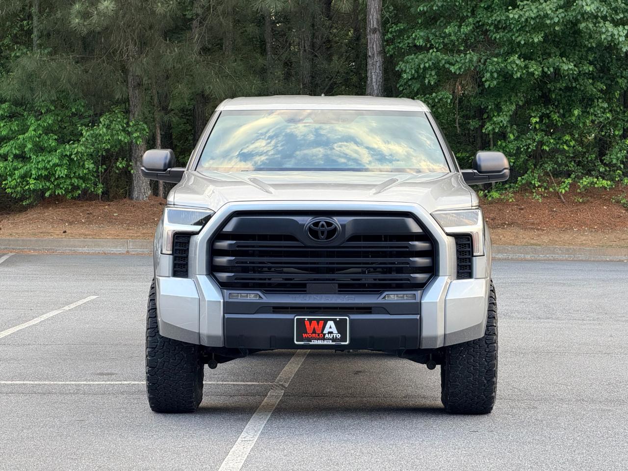 Toyota Tundra SR5 CrewMax 4WD 2025