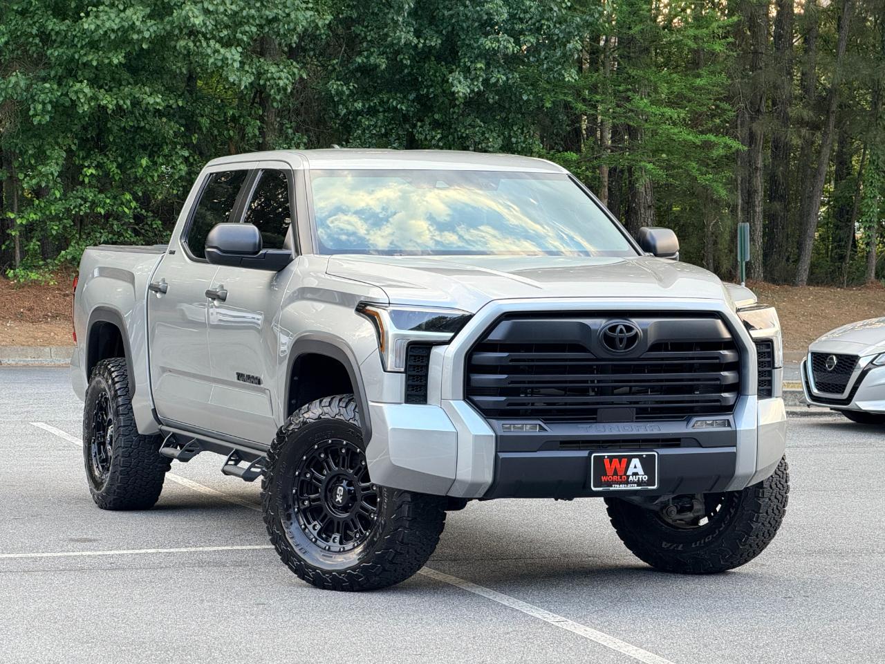 Toyota Tundra SR5 CrewMax 4WD 2025