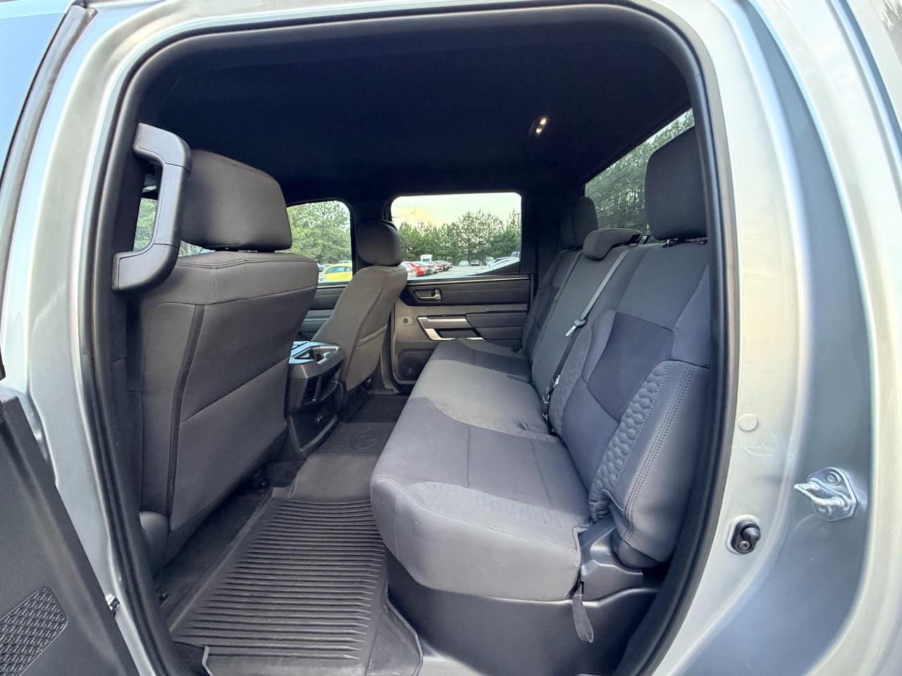 Toyota Tundra SR5 CrewMax 4WD 2025