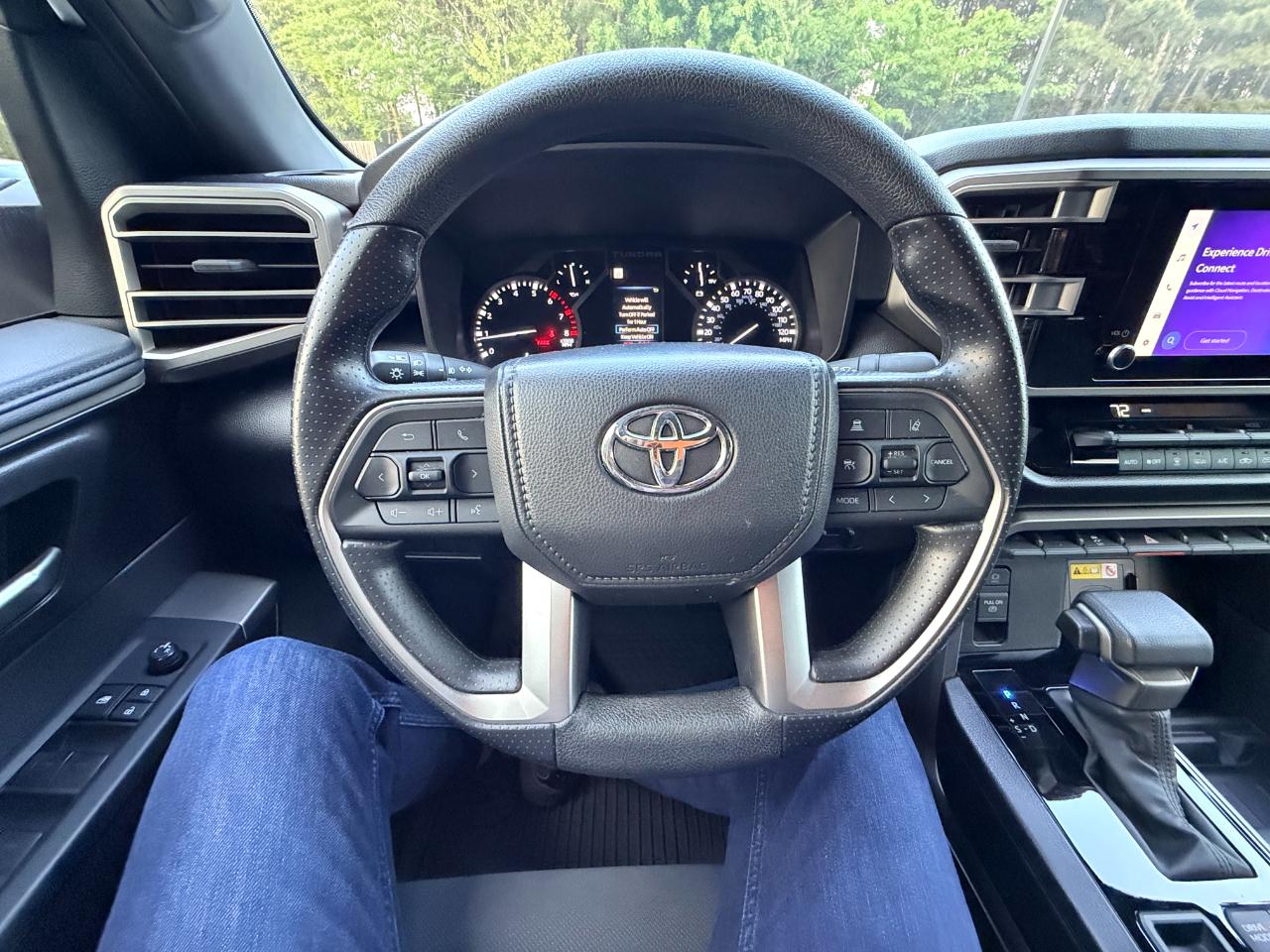 Toyota Tundra SR5 CrewMax 4WD 2025