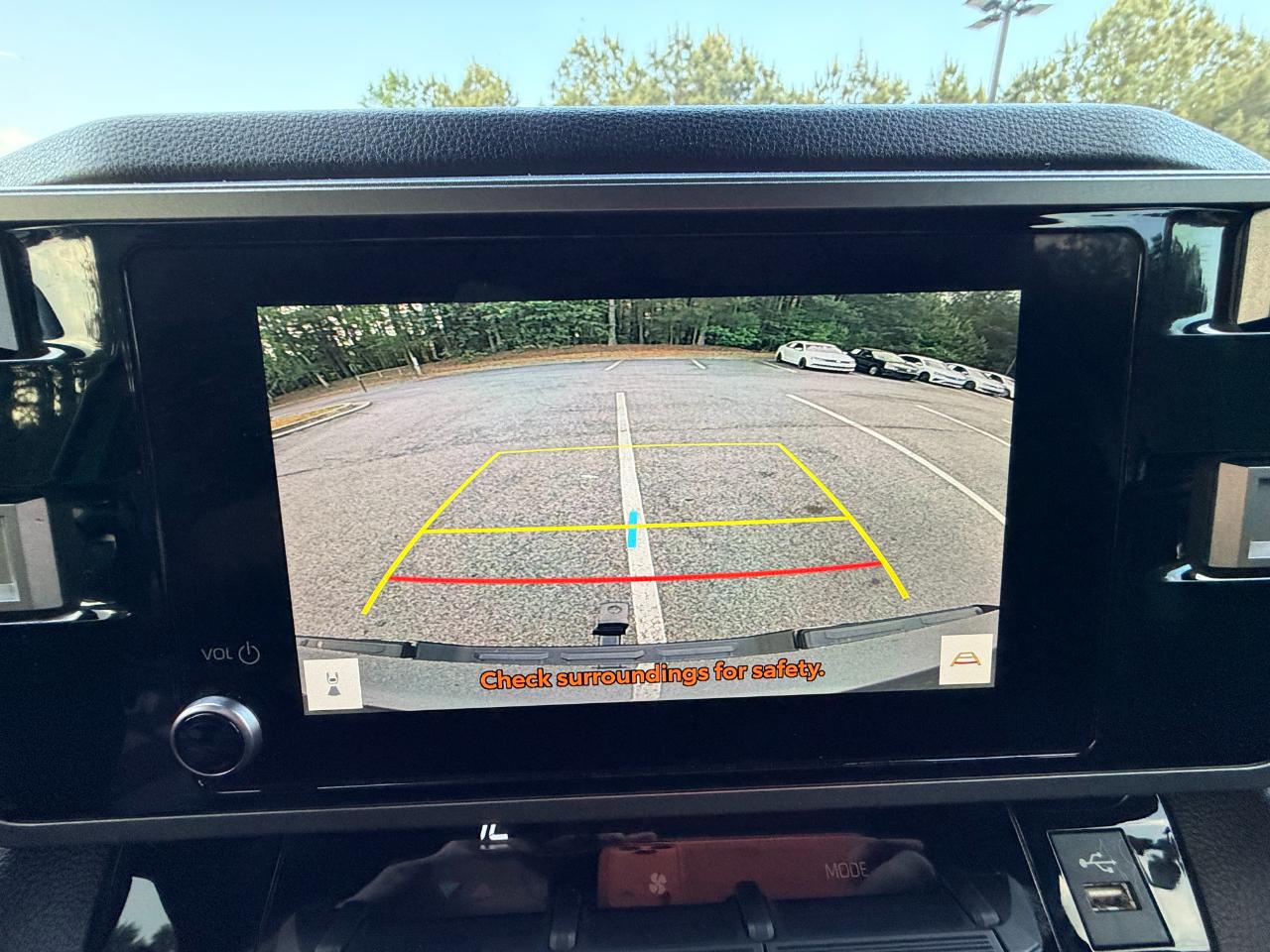 Toyota Tundra SR5 CrewMax 4WD 2025