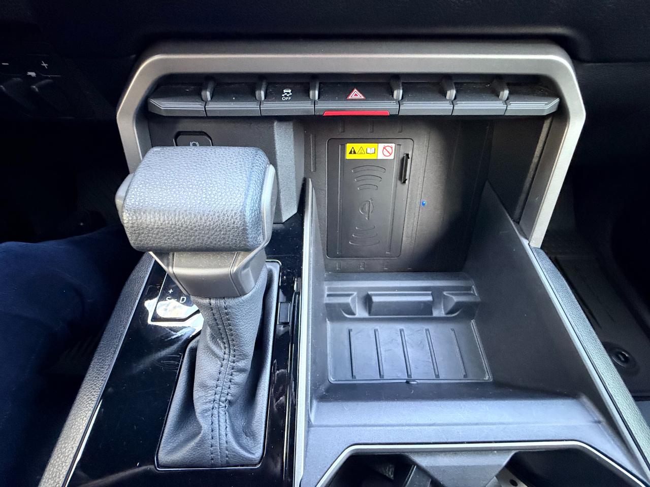 Toyota Tundra SR5 CrewMax 4WD 2025