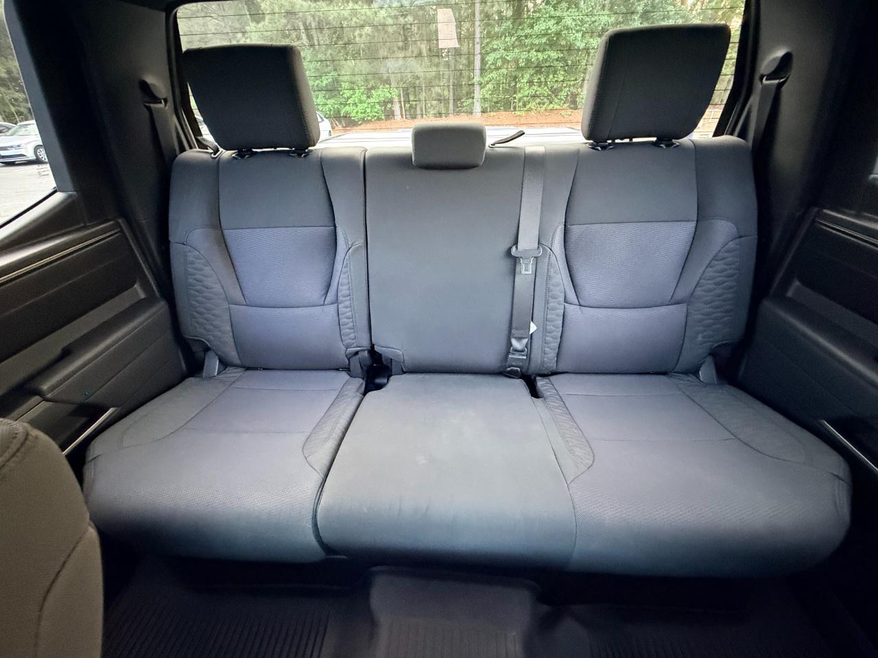 Toyota Tundra SR5 CrewMax 4WD 2025