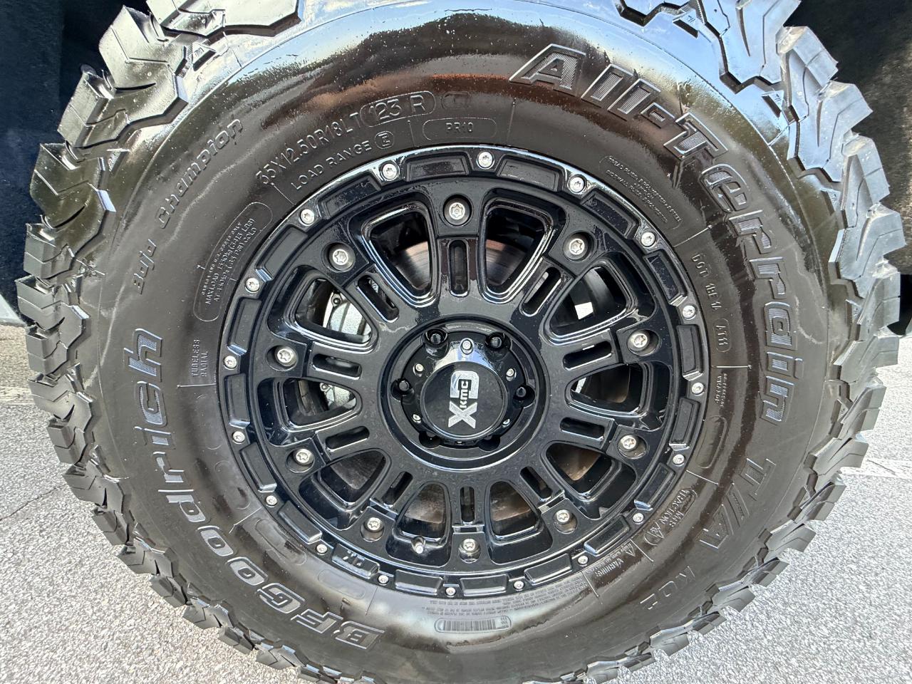 Toyota Tundra SR5 CrewMax 4WD 2025