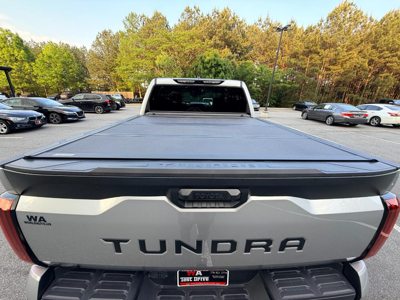 Toyota Tundra SR5 CrewMax 4WD 2025