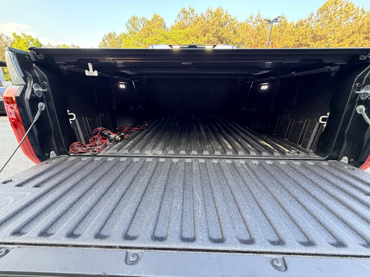 Toyota Tundra SR5 CrewMax 4WD 2025