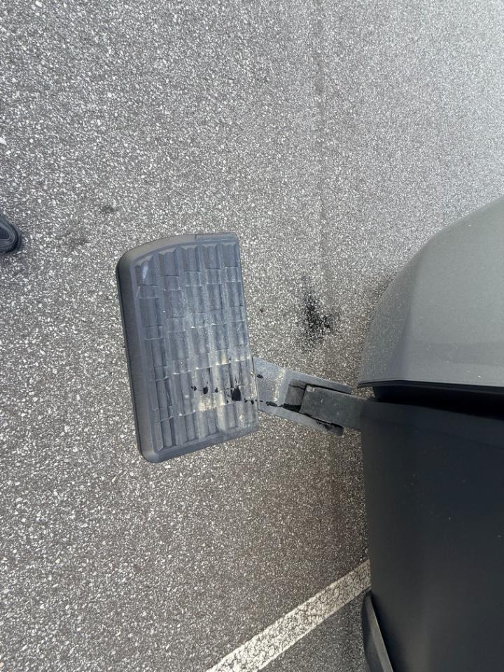 Toyota Tundra SR5 CrewMax 4WD 2025