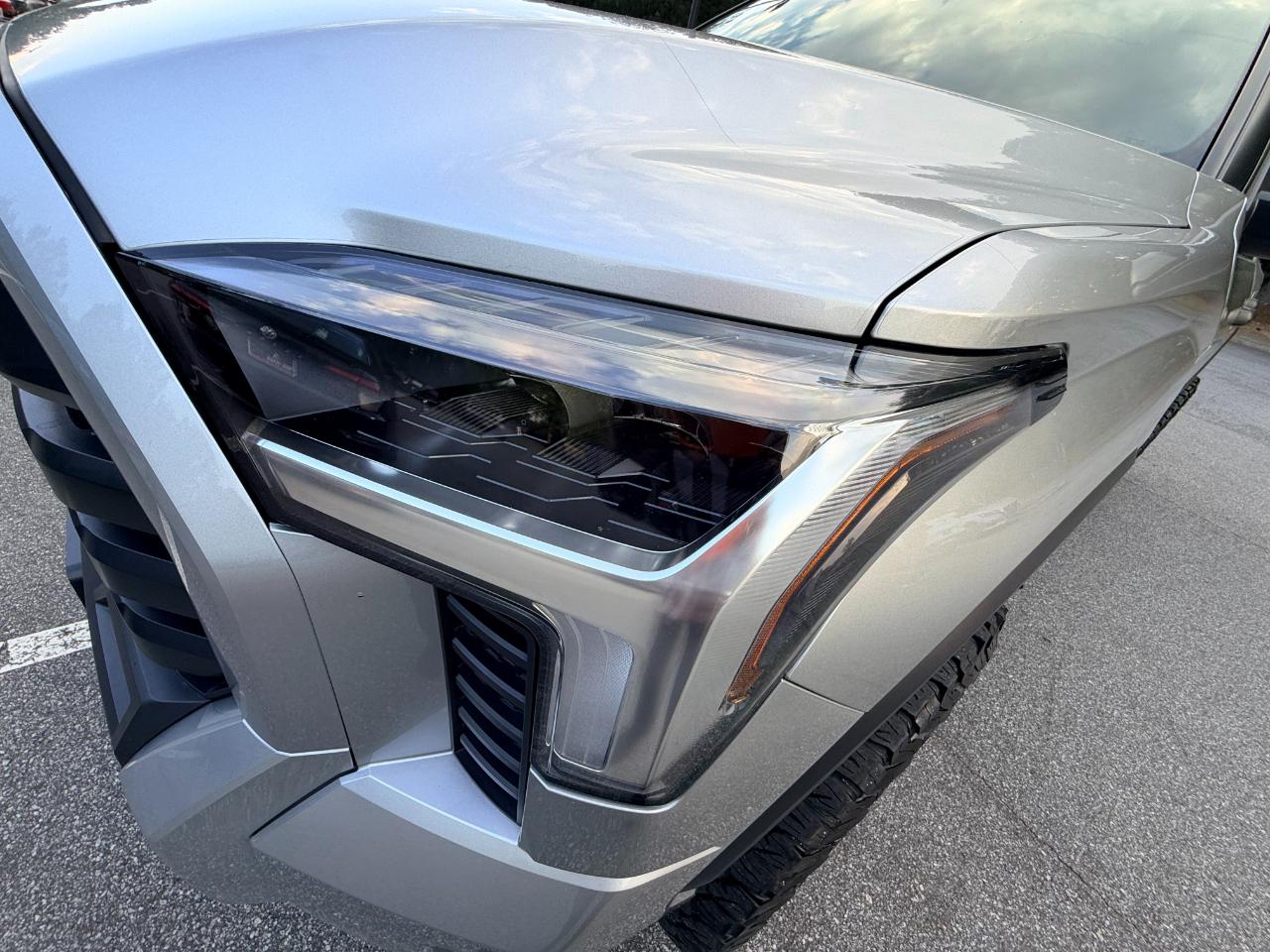 Toyota Tundra SR5 CrewMax 4WD 2025