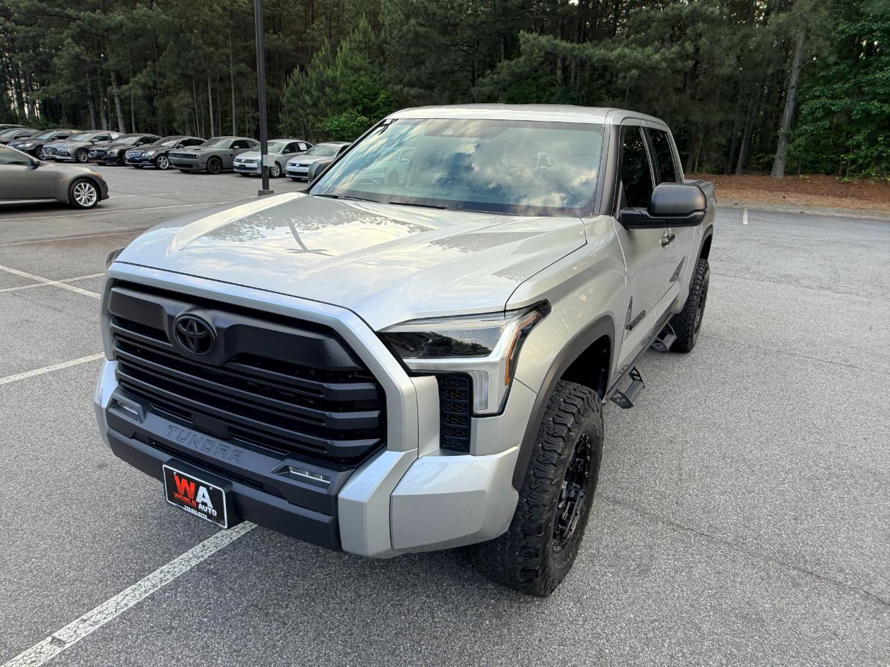 Toyota Tundra SR5 CrewMax 4WD 2025