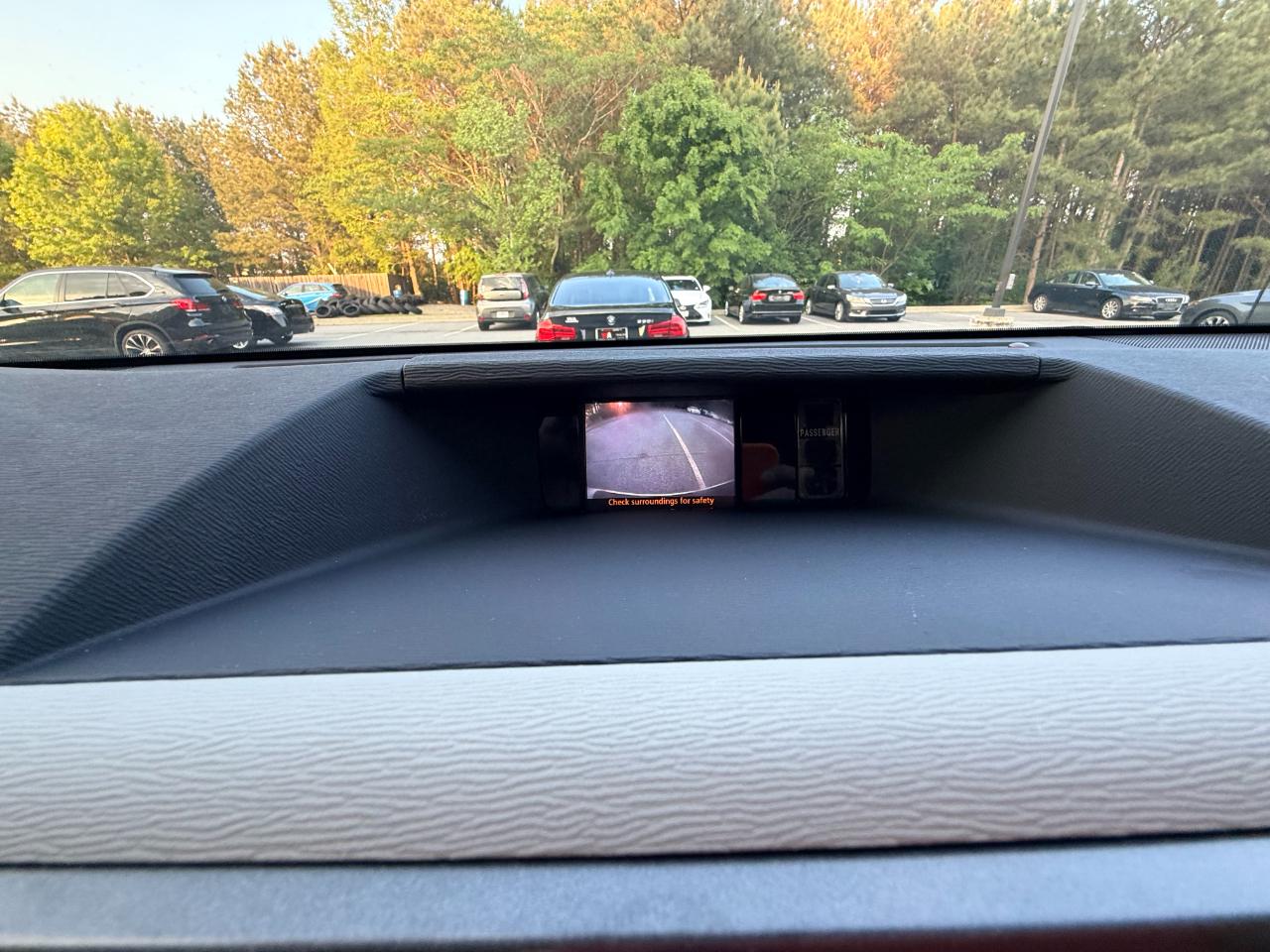 Toyota Sienna XLE 8-Pass V6 2011