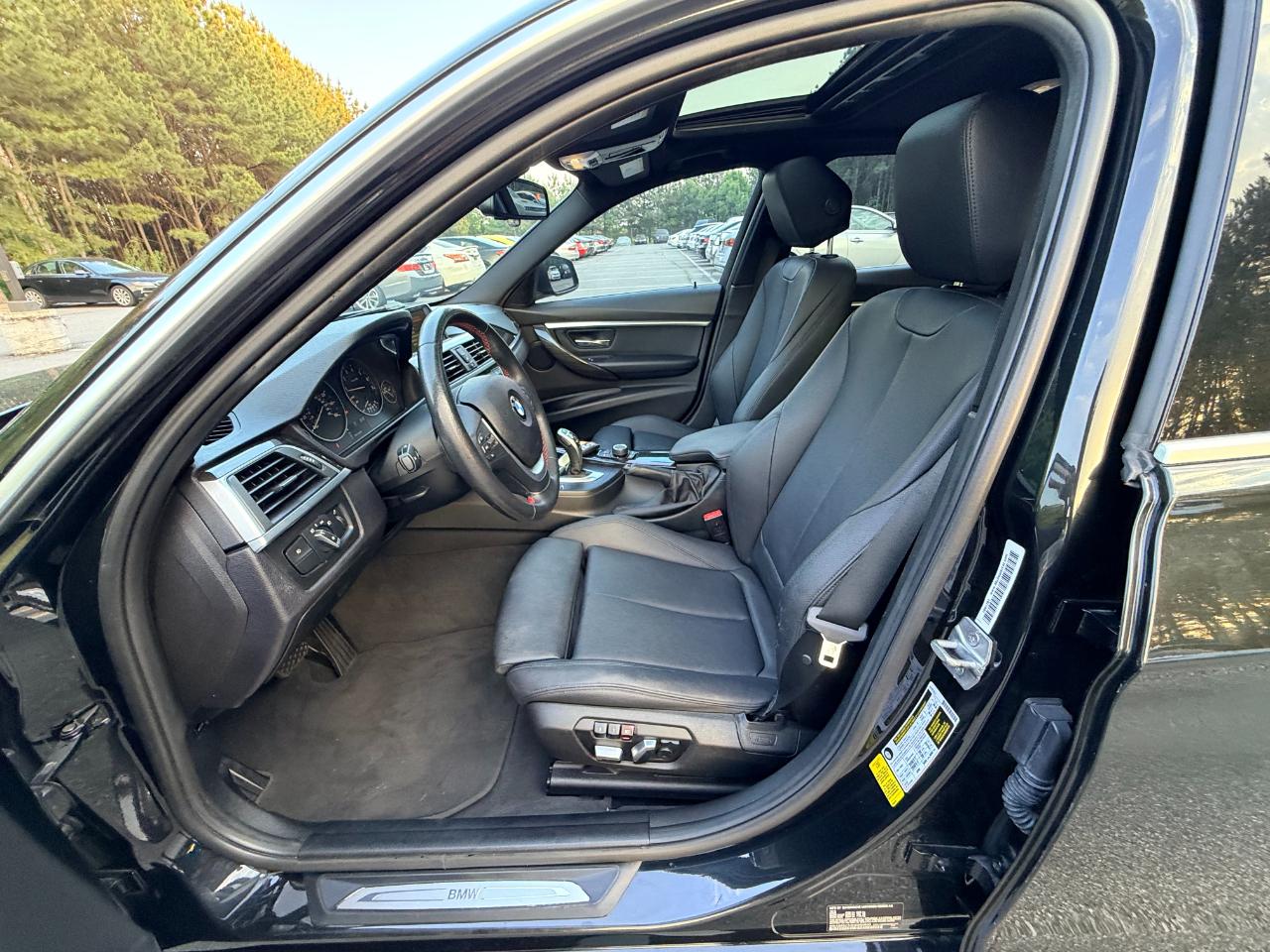 BMW 3-Series 330i SULEV Sedan 2017