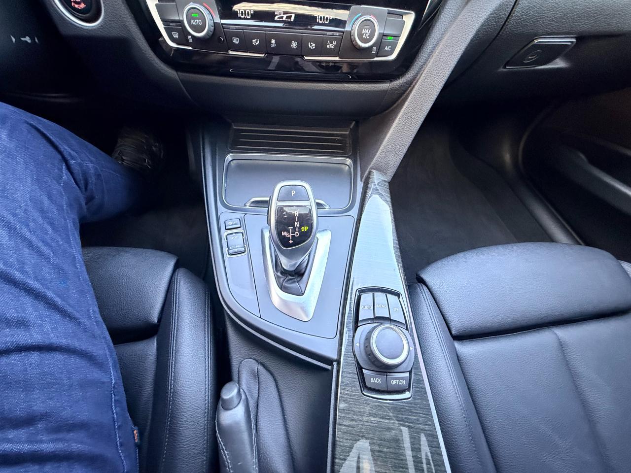 BMW 3-Series 330i SULEV Sedan 2017