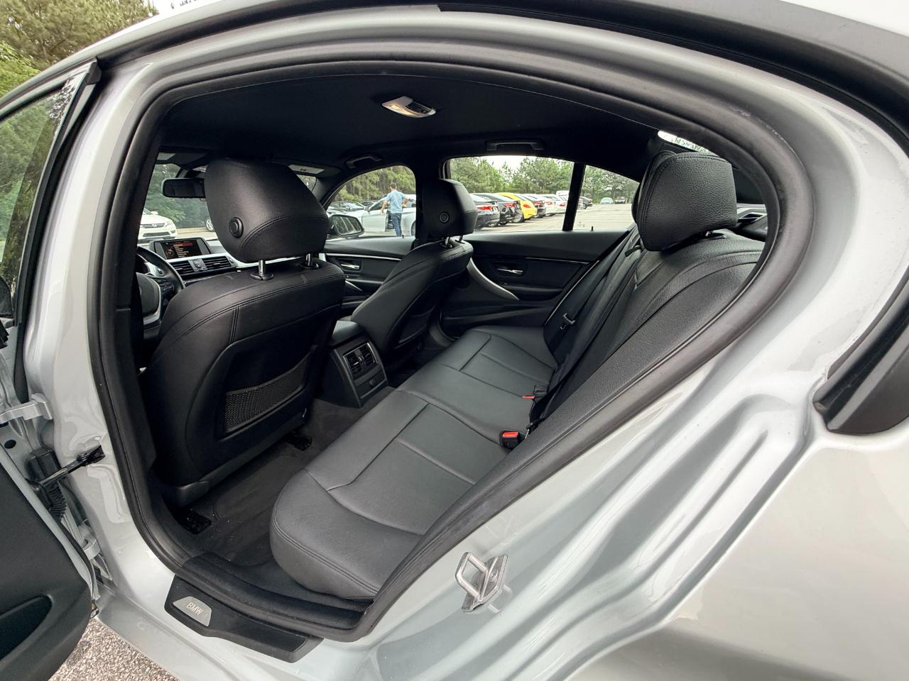 BMW 3-Series 328i Sedan 2016