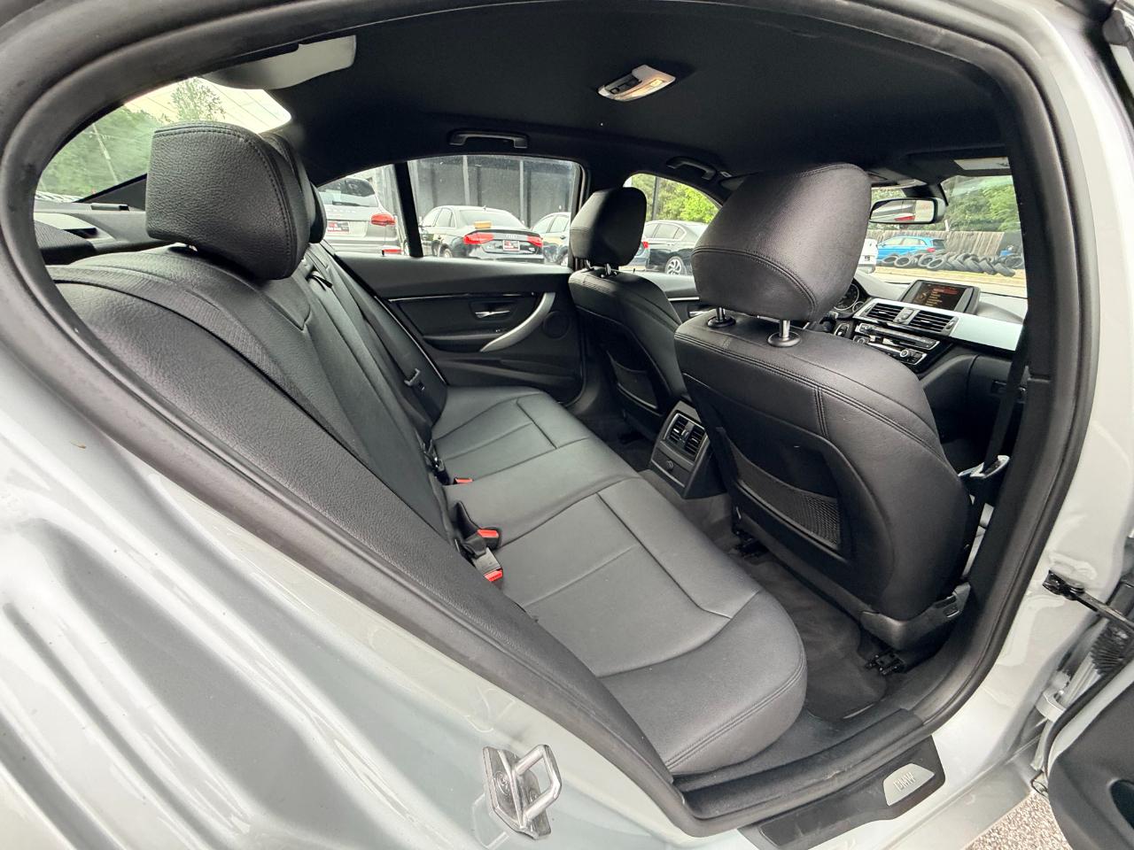 BMW 3-Series 328i Sedan 2016