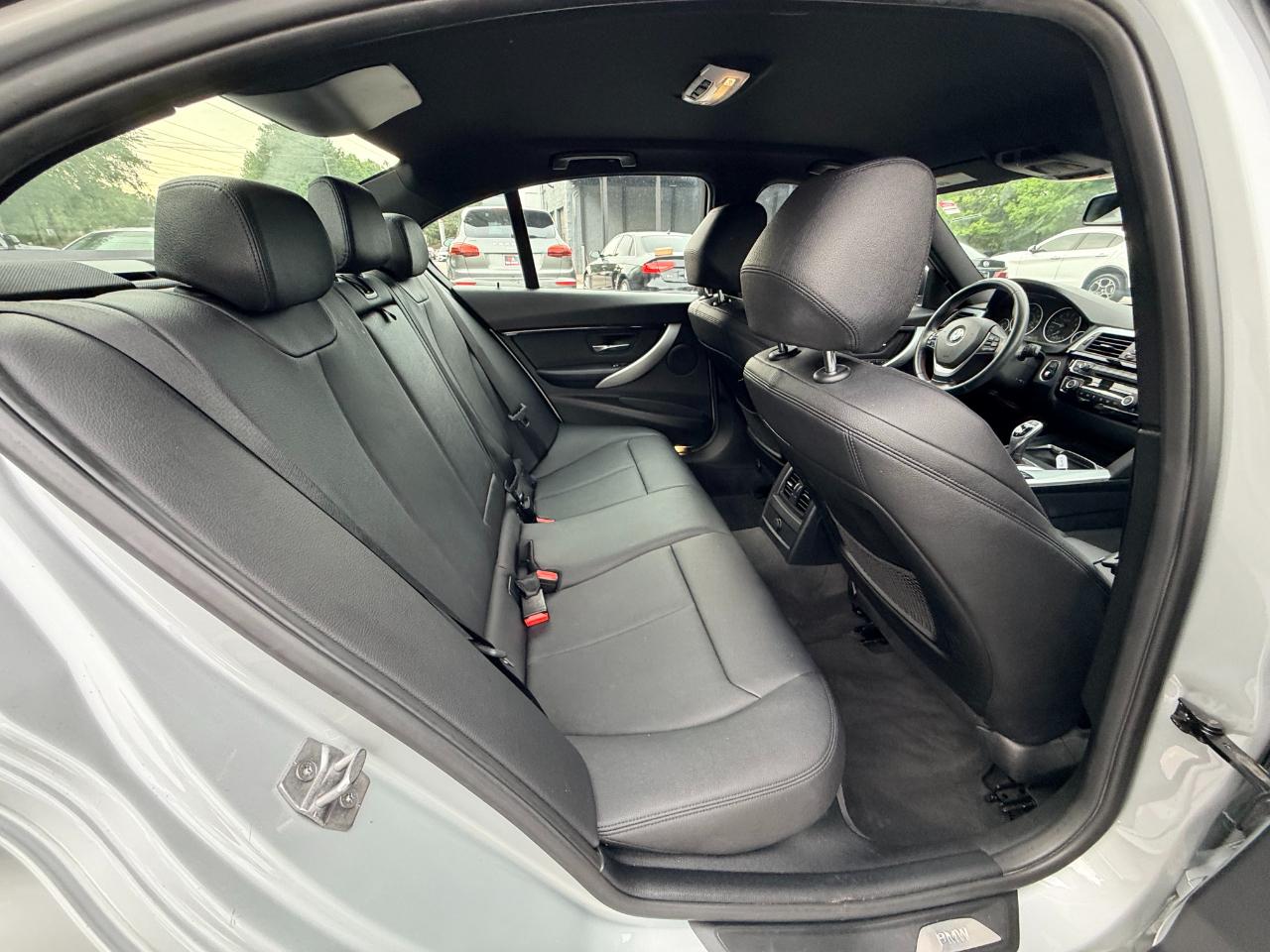 BMW 3-Series 328i Sedan 2016