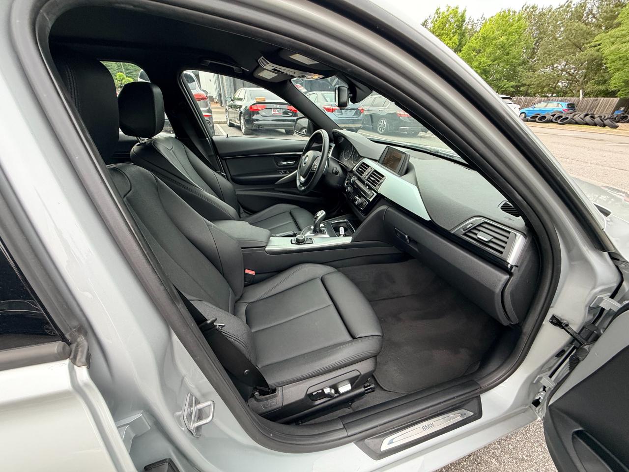 BMW 3-Series 328i Sedan 2016