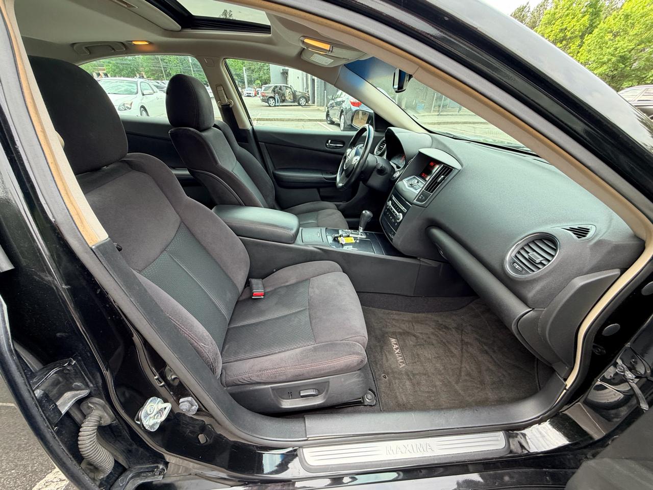 Nissan Maxima S 2014