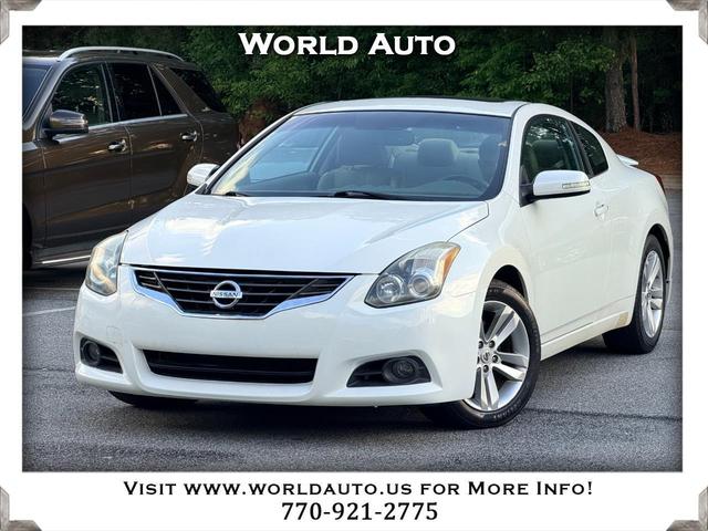Winter Frost Pearl 2012 Nissan Altima Coupe 2.5 S Coupe Front-Wheel Drive Automatic