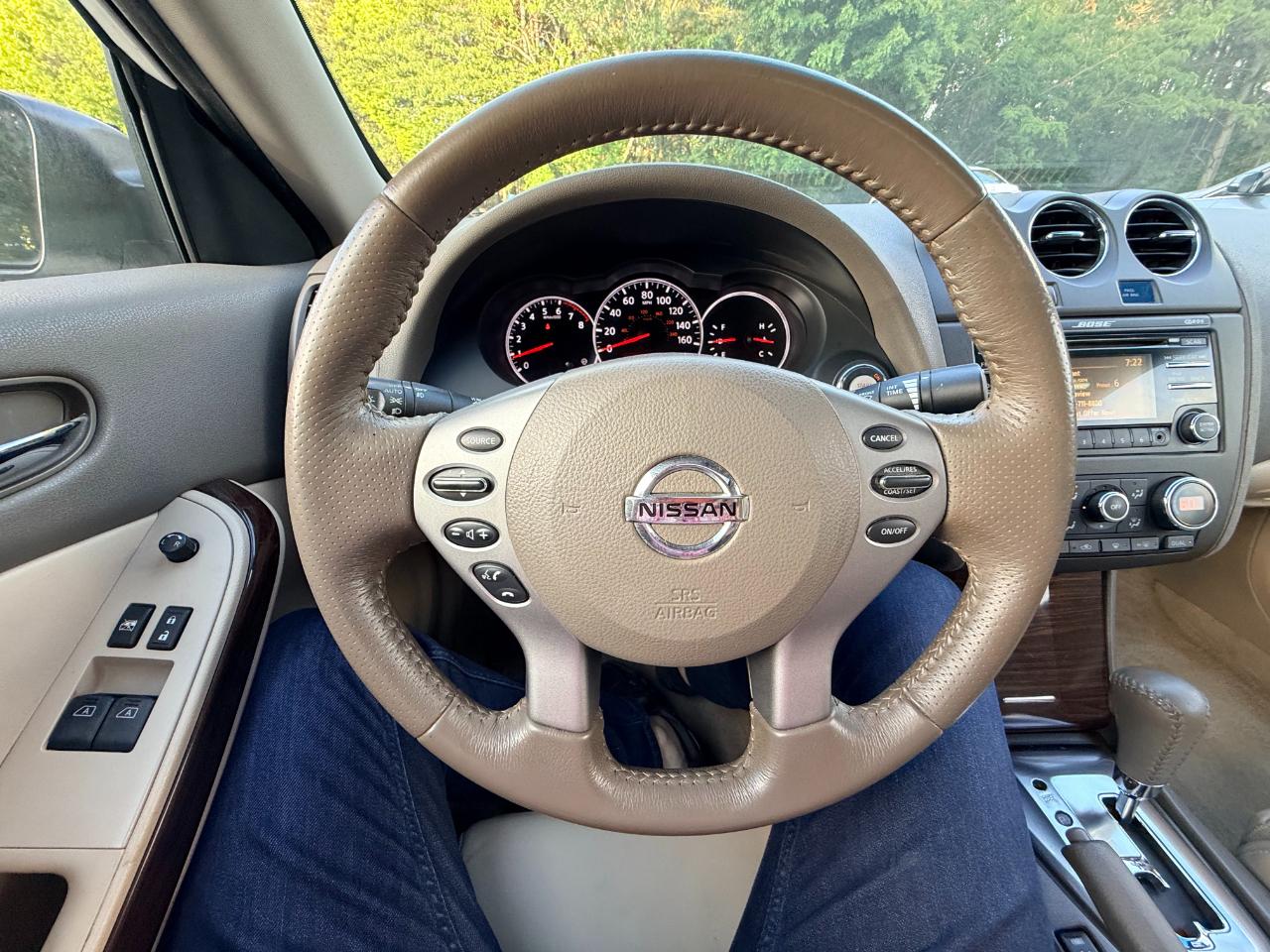 Nissan Altima 2.5 S Coupe 2012