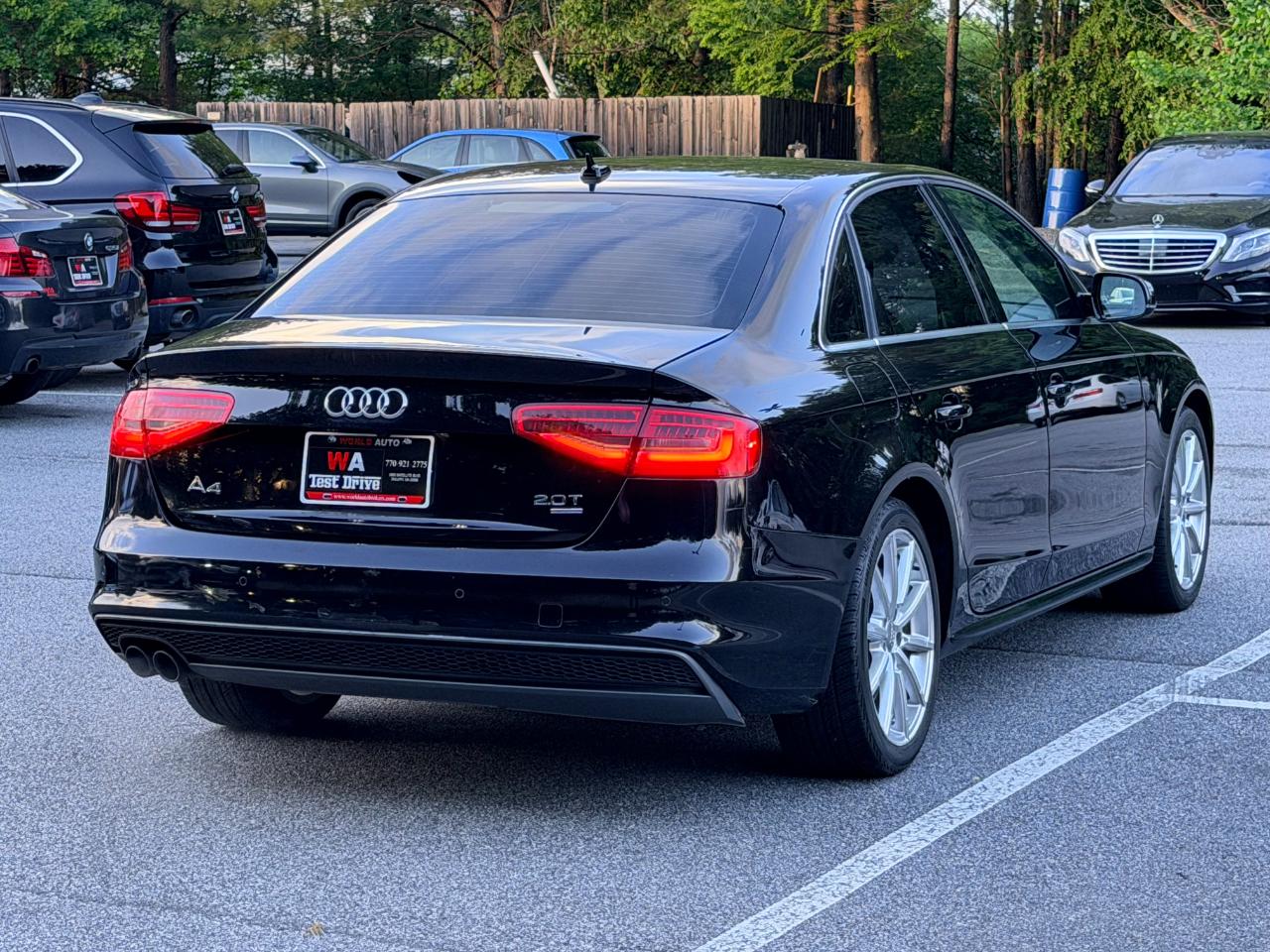 Audi A4 2.0T Sedan quattro Tiptronic 2015