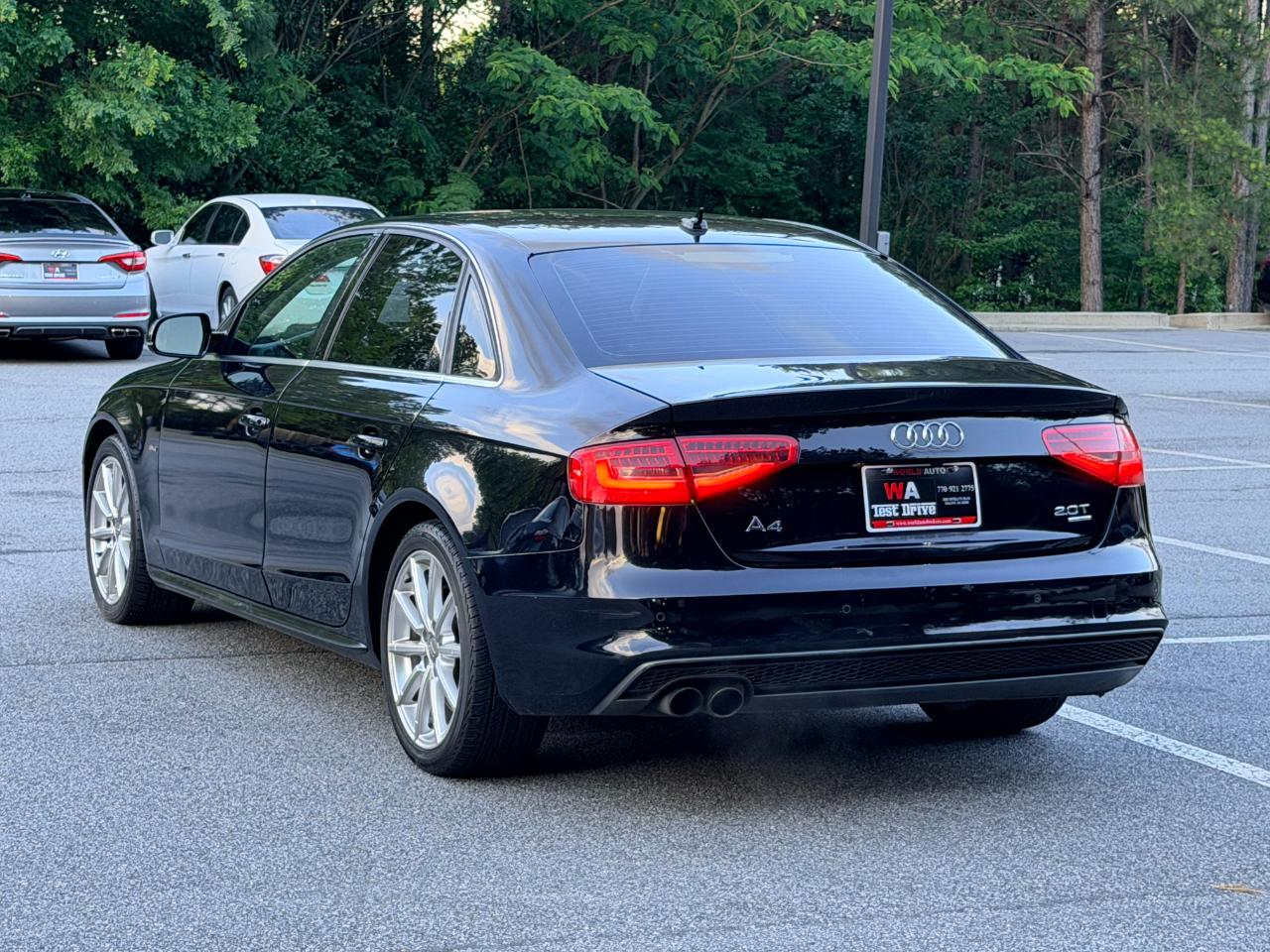 Audi A4 2.0T Sedan quattro Tiptronic 2015