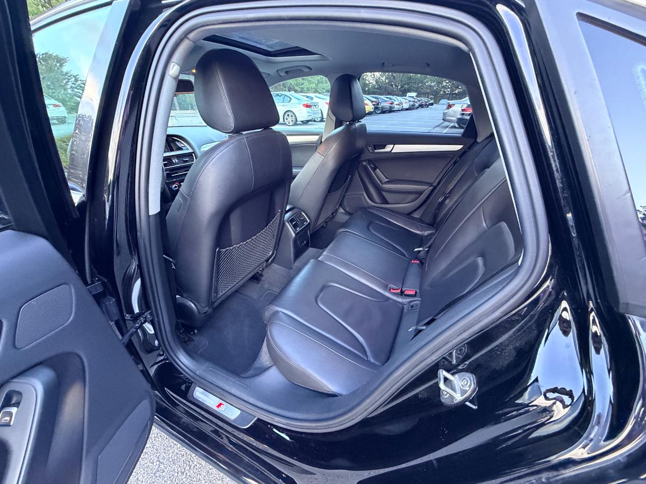 Audi A4 2.0T Sedan quattro Tiptronic 2015