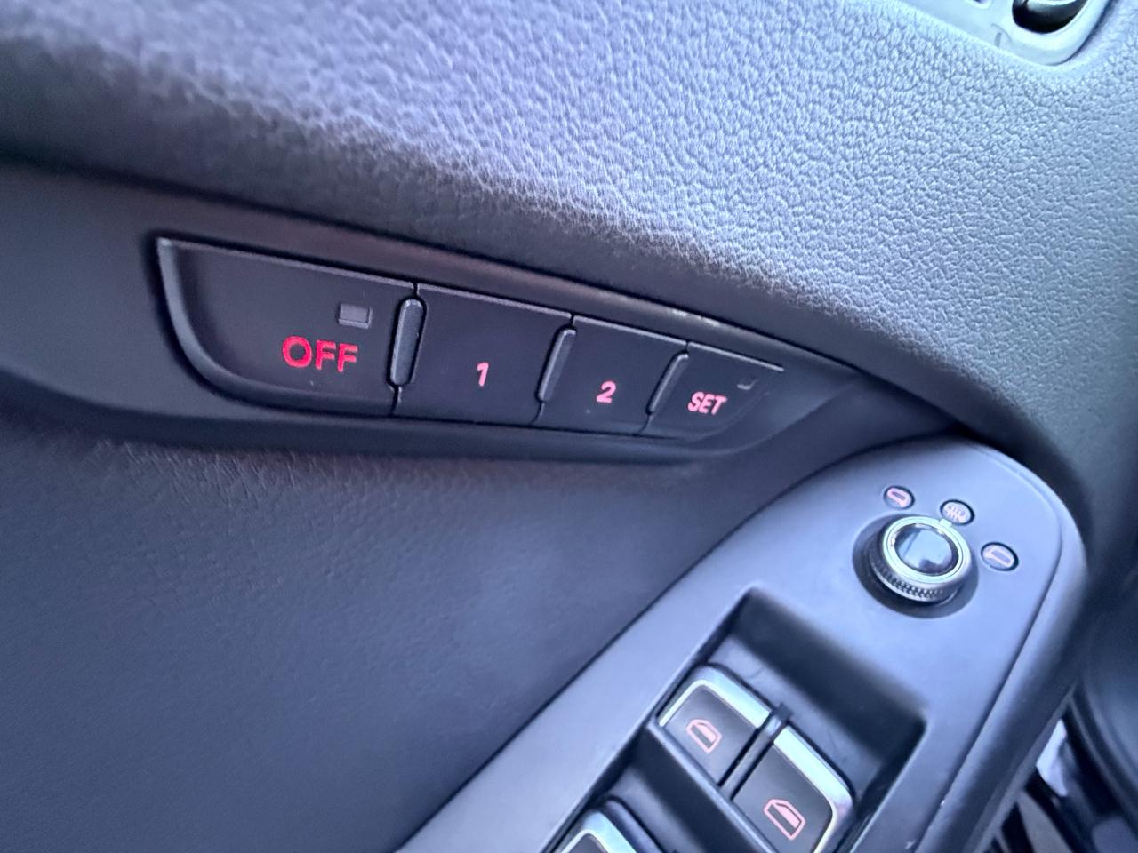 Audi A4 2.0T Sedan quattro Tiptronic 2015
