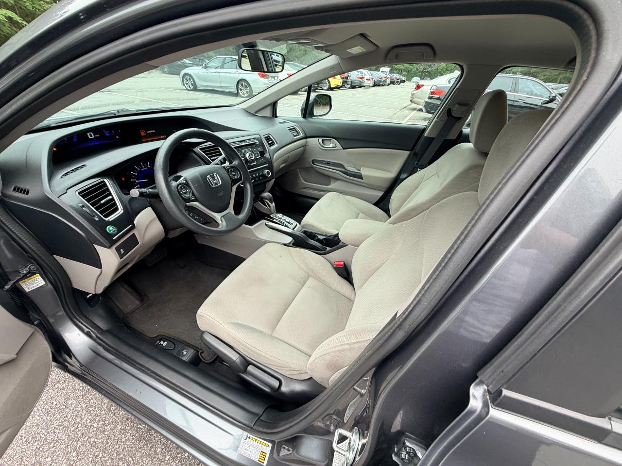 Honda Civic LX Sedan 5-Speed AT 2013