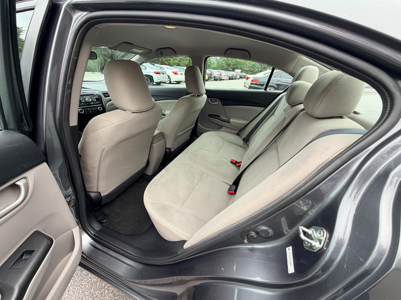 Honda Civic LX Sedan 5-Speed AT 2013