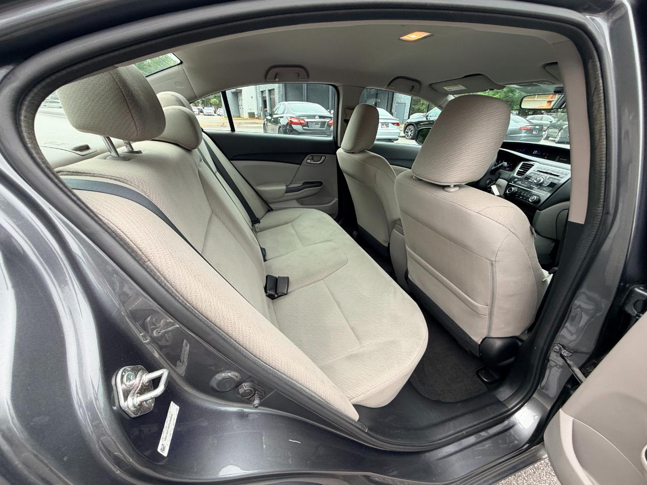 Honda Civic LX Sedan 5-Speed AT 2013