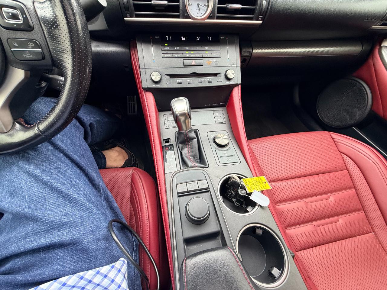 Lexus RC 200t  2017