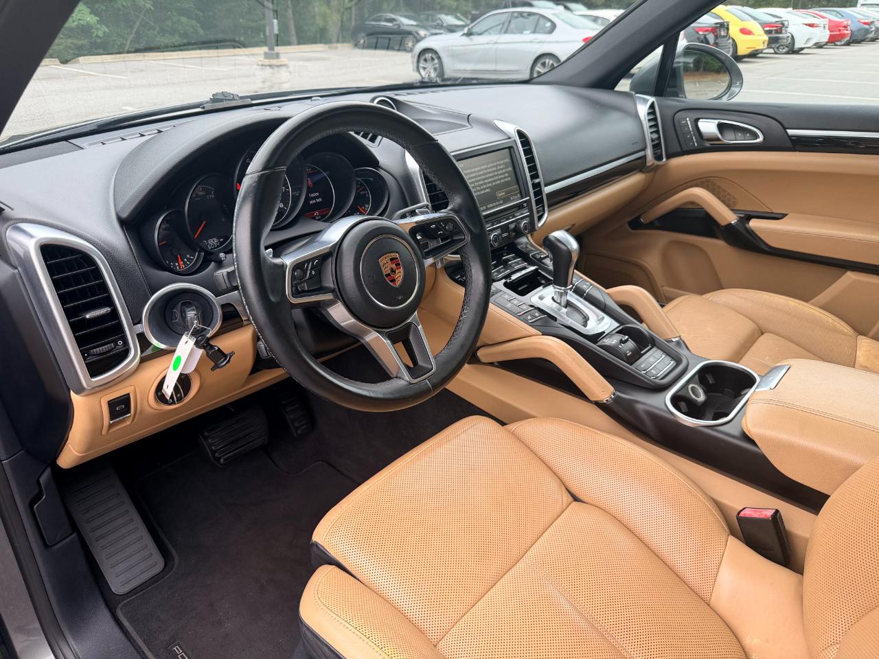 Porsche Cayenne Base 2016