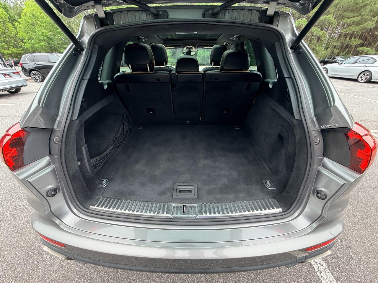 Porsche Cayenne Base 2016