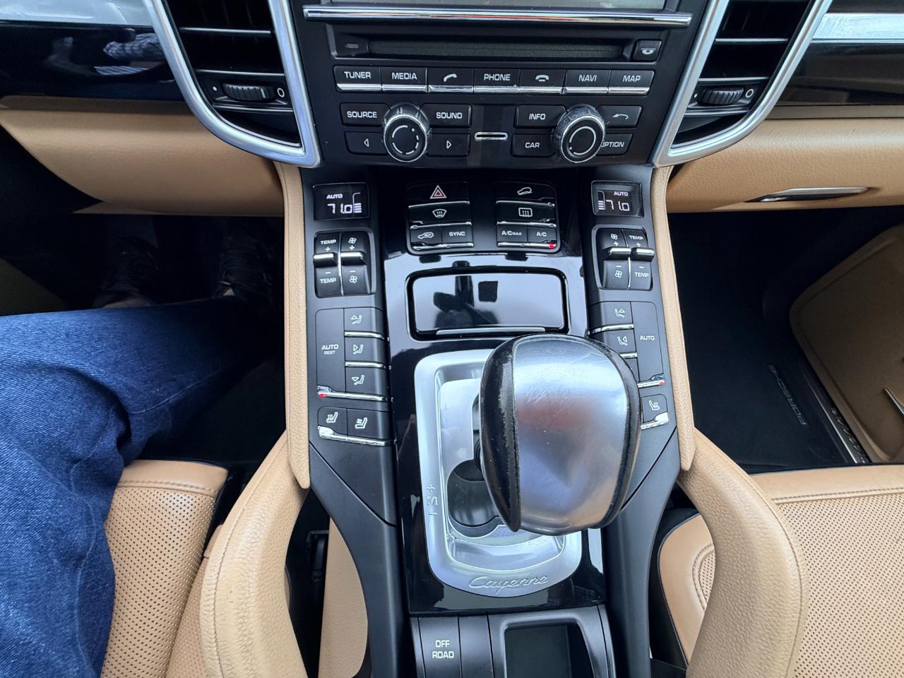 Porsche Cayenne Base 2016