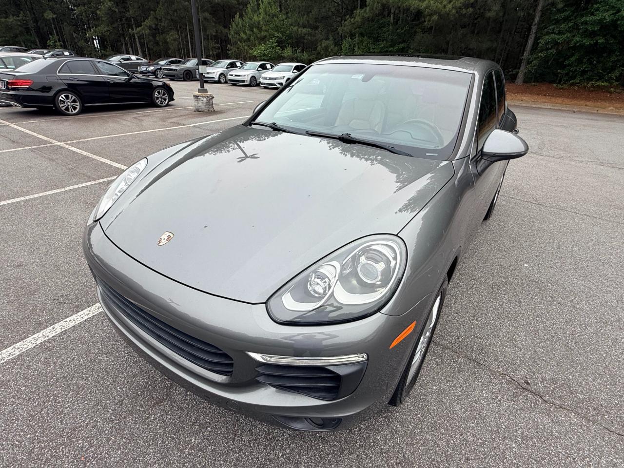 Porsche Cayenne Base 2016