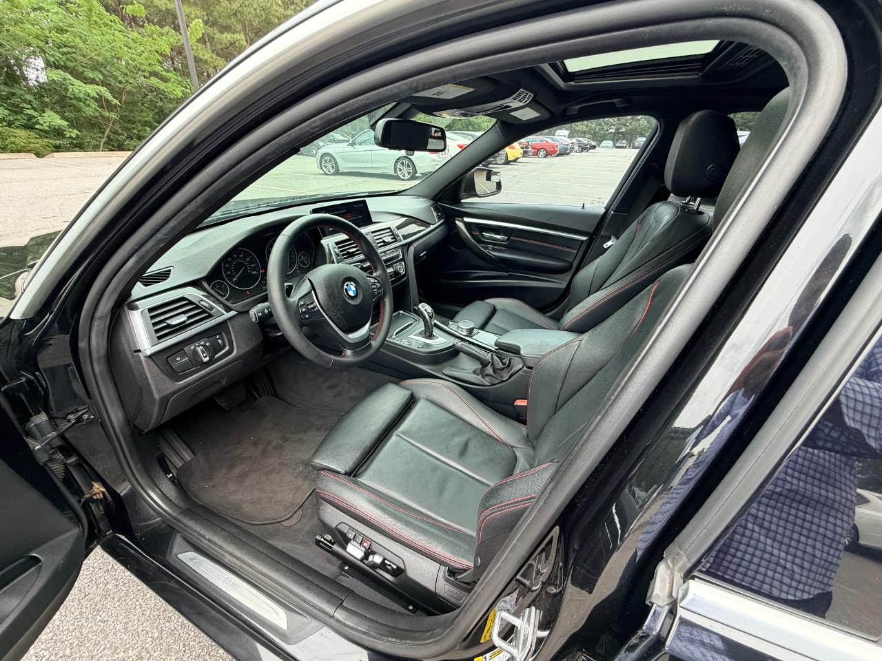 BMW 3-Series 330i SULEV Sedan 2017