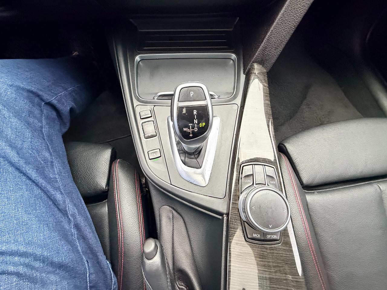 BMW 3-Series 330i SULEV Sedan 2017