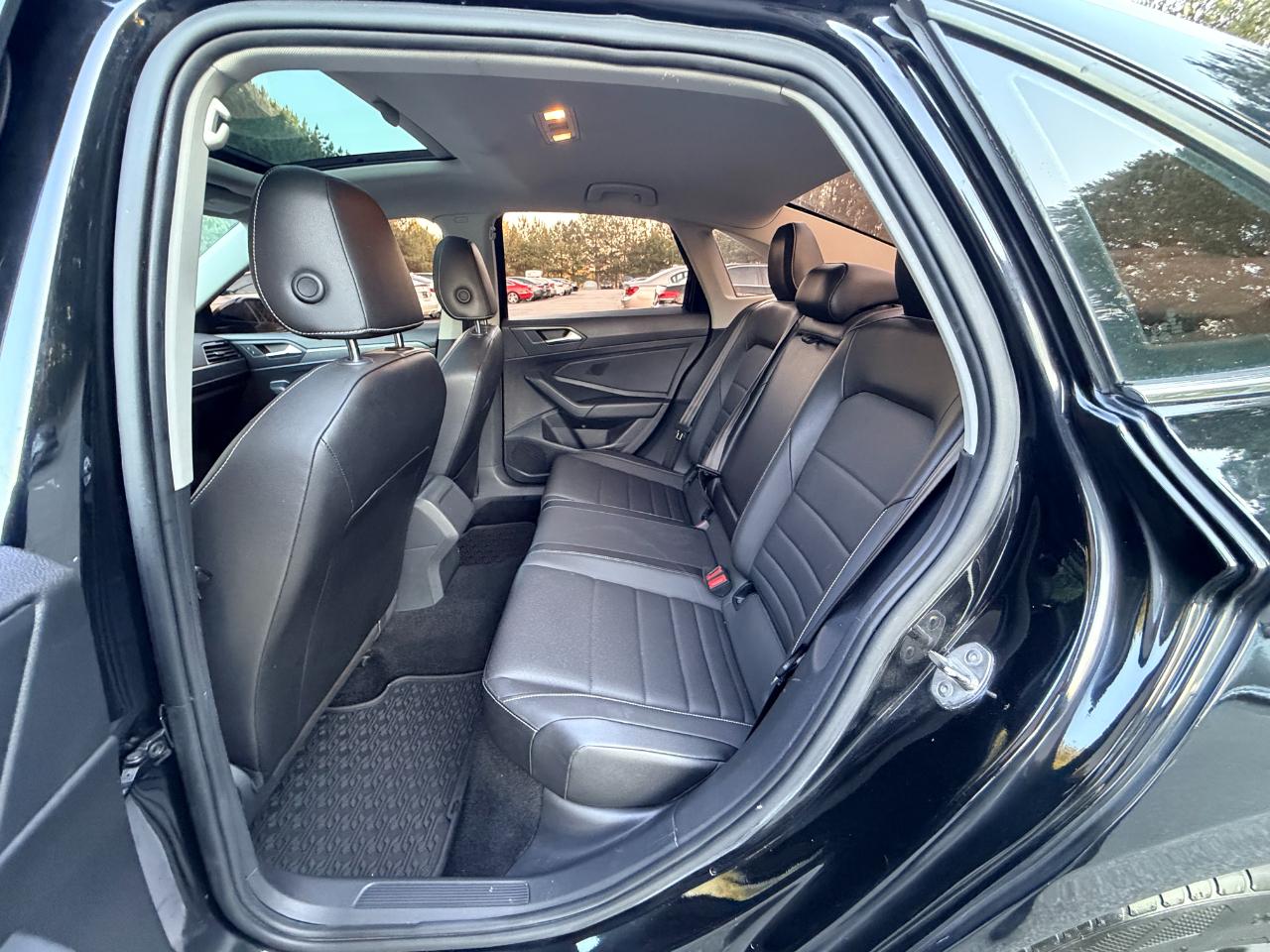 Volkswagen Jetta SE 2022