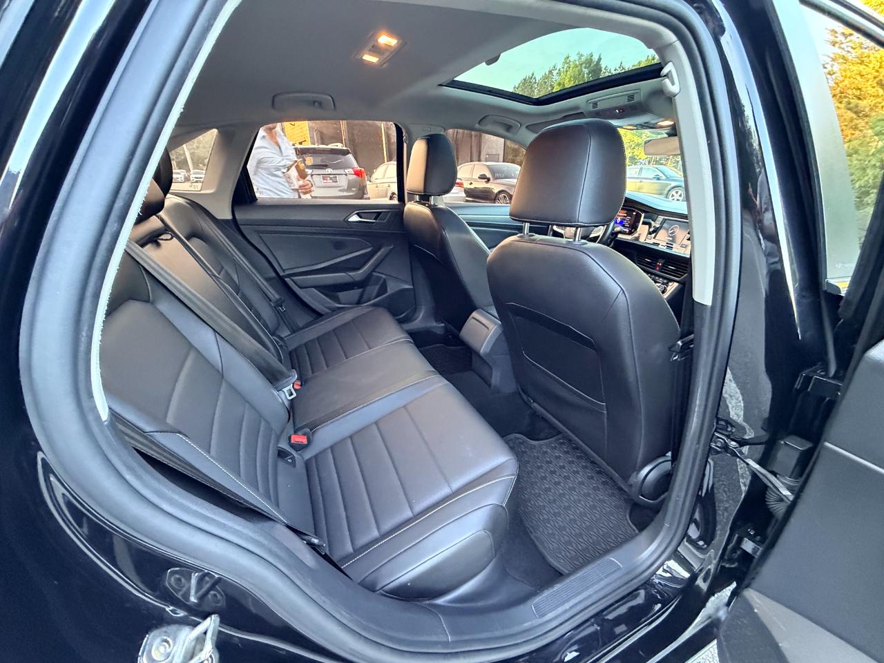 Volkswagen Jetta SE 2022