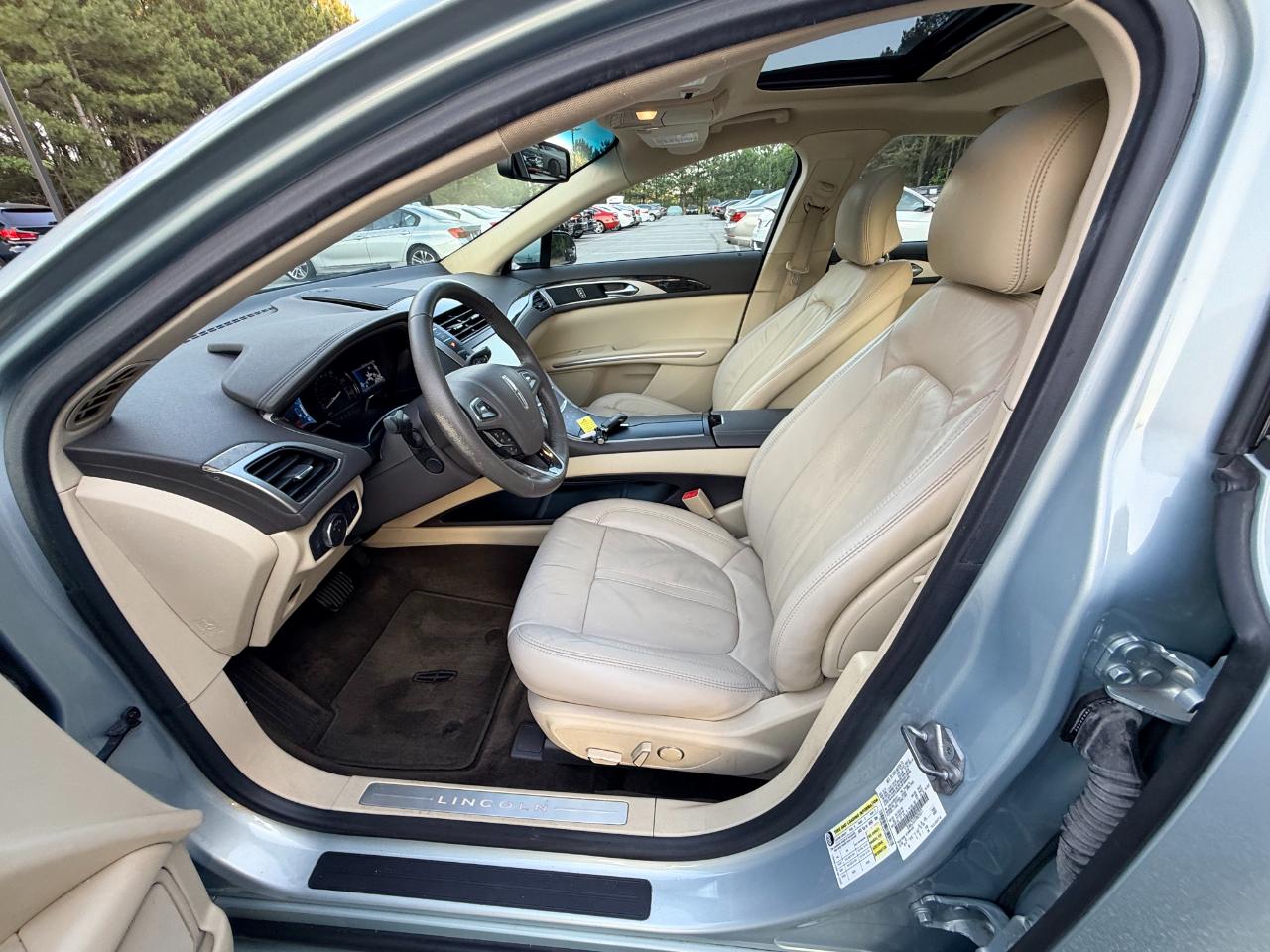 Lincoln MKZ Hybrid Sedan 2014