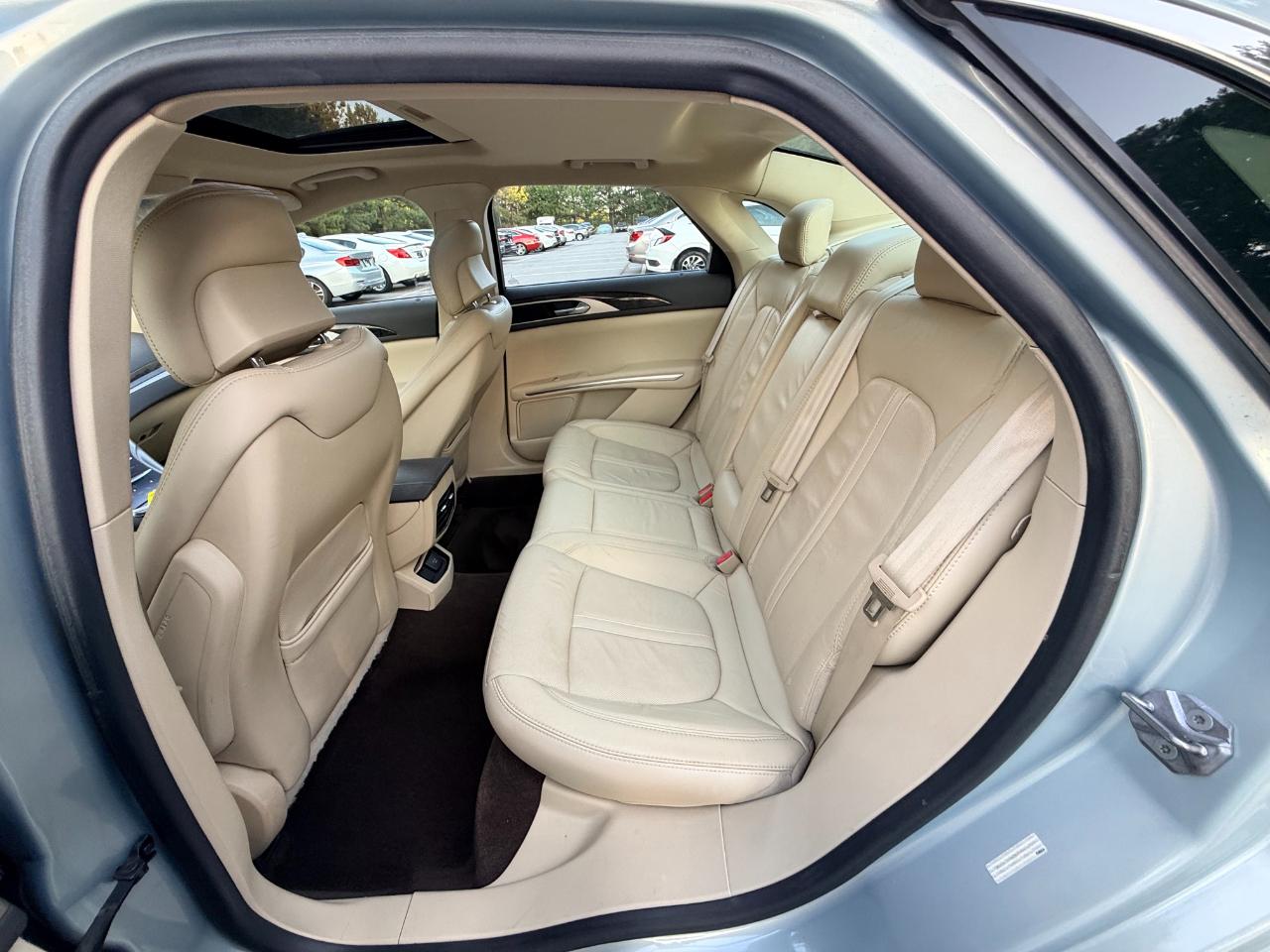 Lincoln MKZ Hybrid Sedan 2014