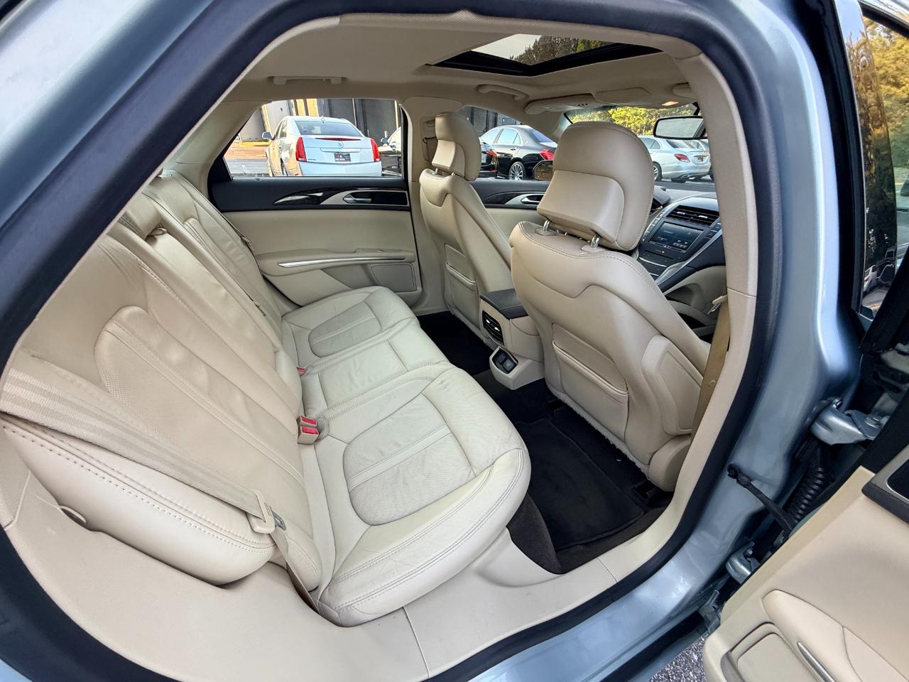 Lincoln MKZ Hybrid Sedan 2014