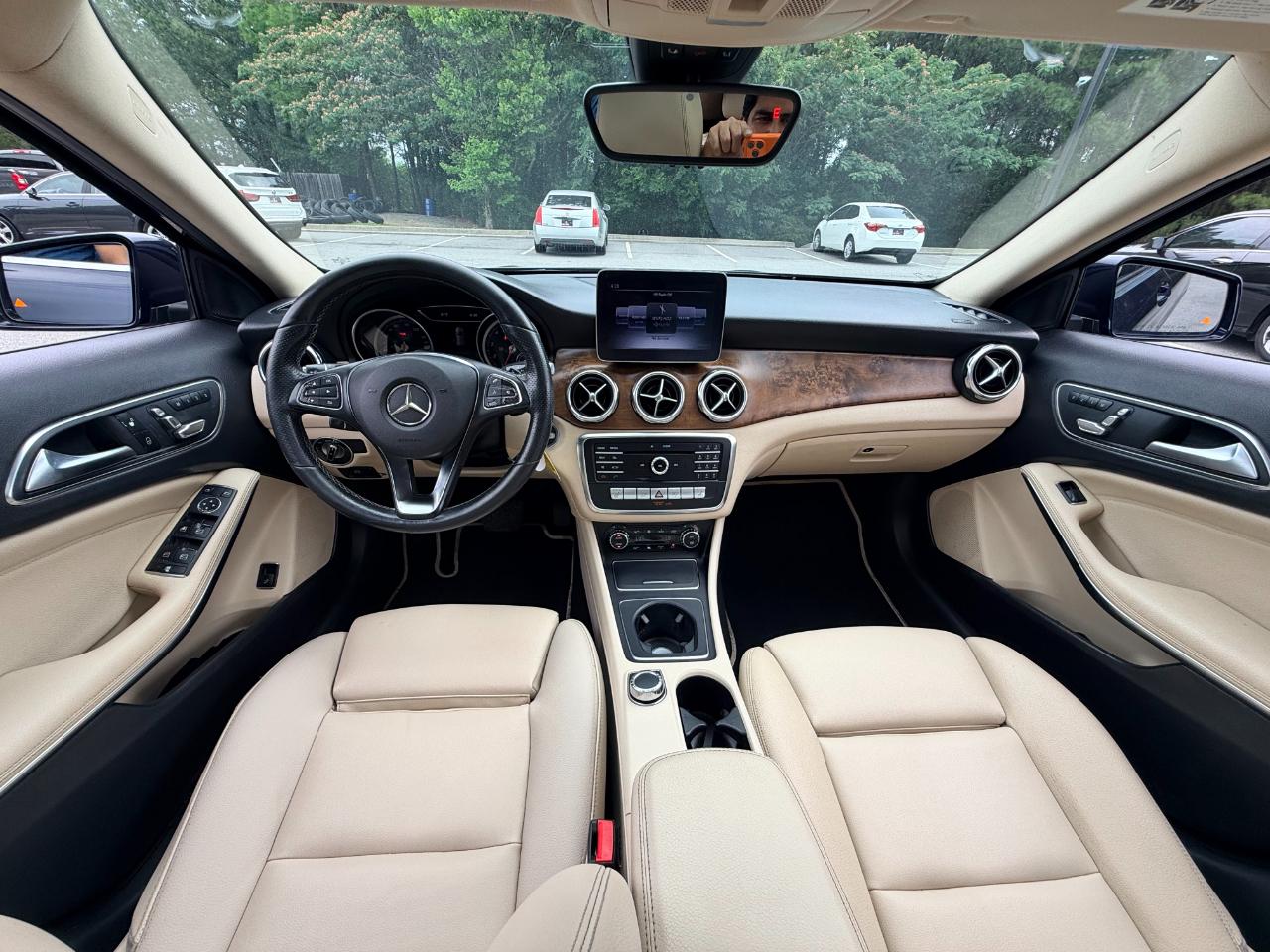 Mercedes-Benz GLA-Class GLA250 2019