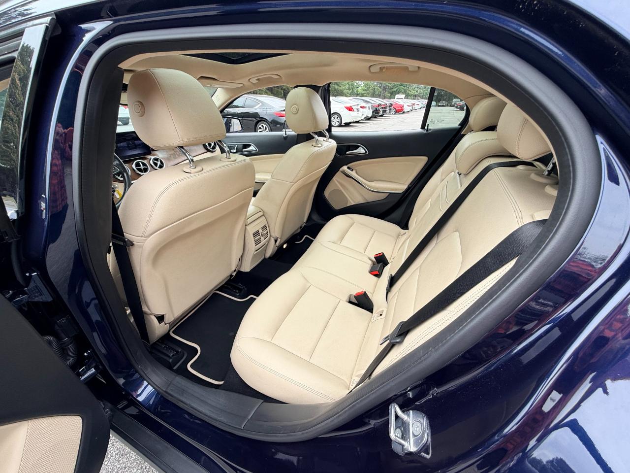 Mercedes-Benz GLA-Class GLA250 2019