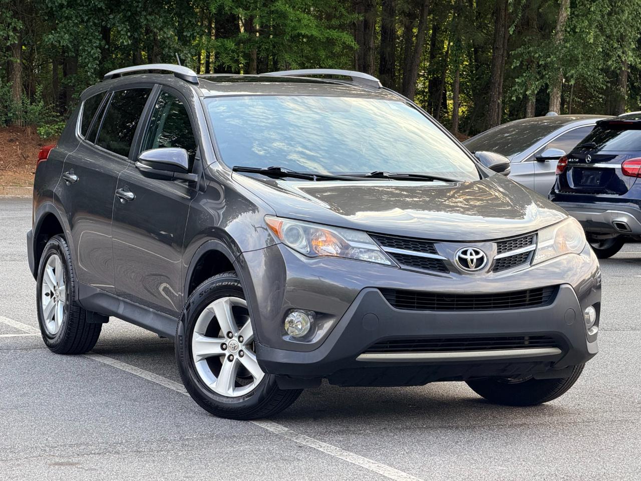 Toyota RAV4 XLE FWD 2014